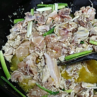 江南春日宴之竹笋香菇炖鸡的做法图解7