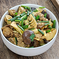 江南春日宴之竹笋香菇炖鸡的做法图解15