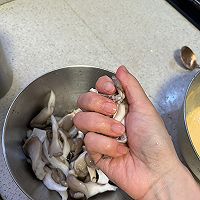 炸平菇的做法图解10